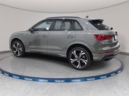 Used 2024 Audi Q3 2.0T Premium Plus w/ Premium Plus Package image 9