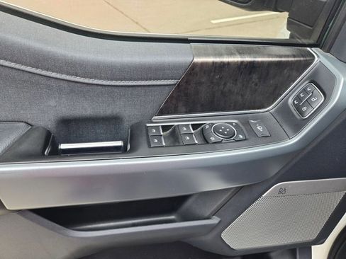 Used 2022 Ford F150 Lariat w/ Max Trailer Tow Package image 12