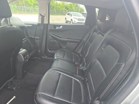Used 2022 Ford Escape SEL w/ Technology Package FWD image 11