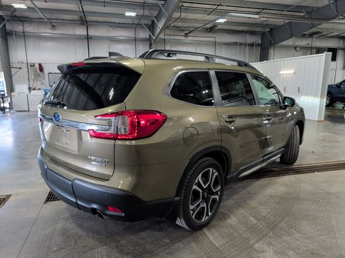 Used 2023 Subaru Ascent Limited w/ Technology Package image 3