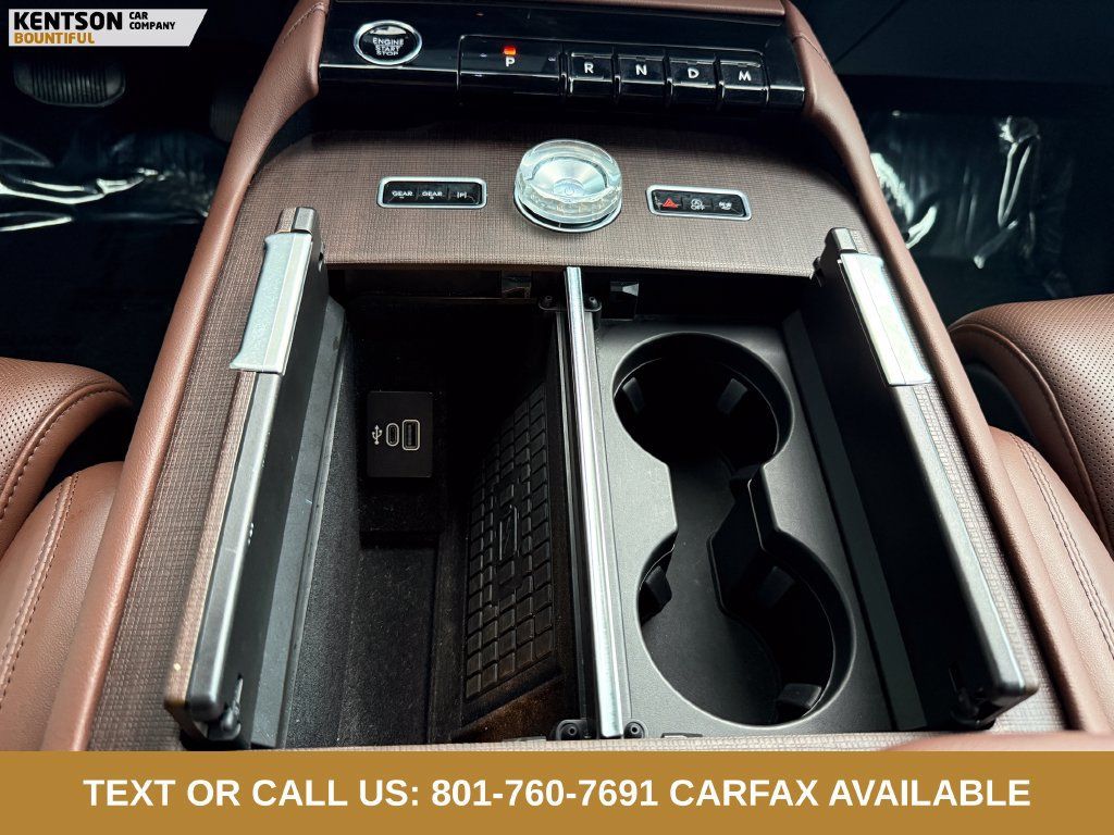 Used 2025 Lincoln Navigator Reserve AWD/4WD image 19
