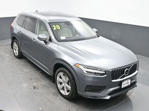 Used 2020 Volvo XC90 T6 Momentum w/ Protection Package image 26