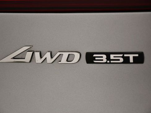 Used 2025 Genesis GV70 3.5T Sport w/ Sport Advanced Package image 10