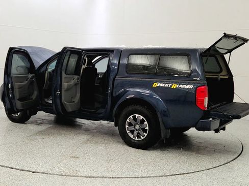 Used 2019 Nissan Frontier Desert Runner image 11