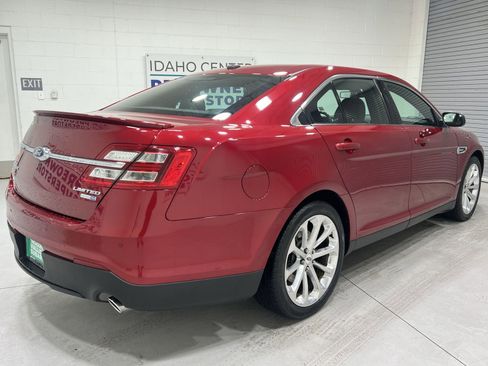 Used 2018 Ford Taurus Limited image 8