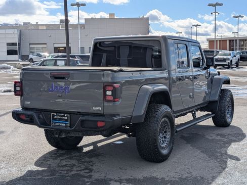 Used 2020 Jeep Gladiator Overland image 6