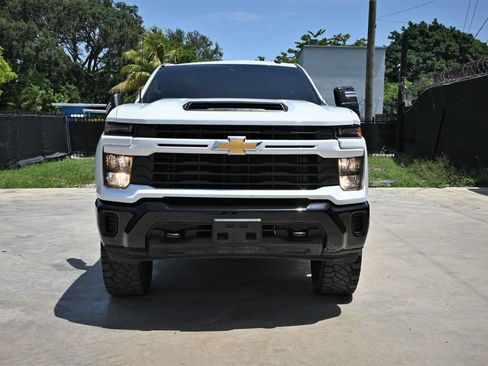Used 2024 Chevrolet Silverado 2500 Custom w/ Custom Value Package AWD/4WD image 2