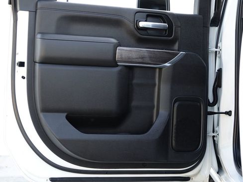 Used 2020 Chevrolet Silverado 2500 LTZ AWD/4WD image 24