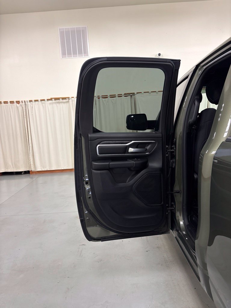 Used 2021 RAM 1500 Big Horn AWD/4WD image 22