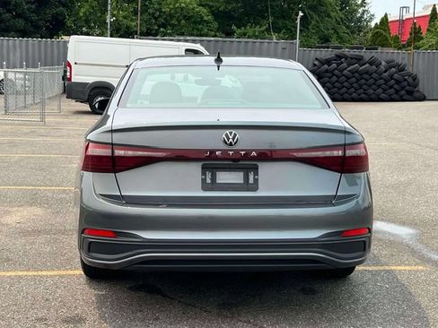 Used 2025 Volkswagen Jetta Sport FWD image 8