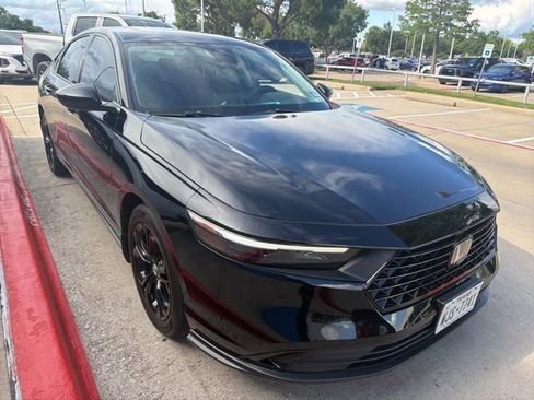 Used 2025 Honda Accord SE image 3