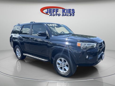 Used 2021 Toyota 4Runner SR5 Premium w/ Moonroof Package AWD/4WD image 3