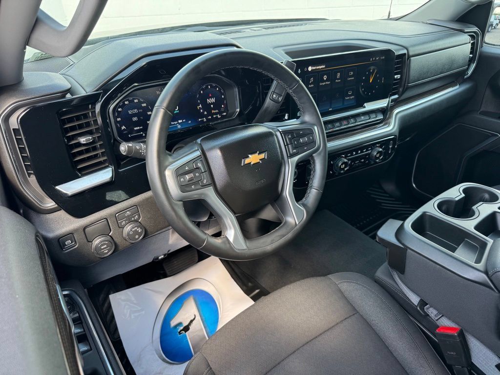 Used 2026 Chevrolet Silverado 1500 LT RWD image 3