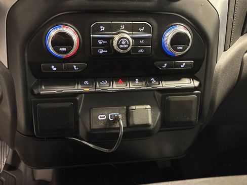 Used 2020 GMC Sierra 1500 SLE w/ SLE Value Package image 38