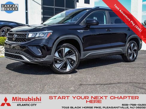 Used 2024 Volkswagen Taos SE w/ Taos Adventure Package (SXB) AWD/4WD image 1