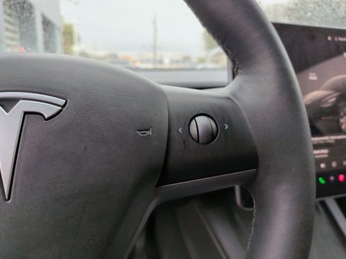 Used 2023 Tesla Model Y Long Range image 20