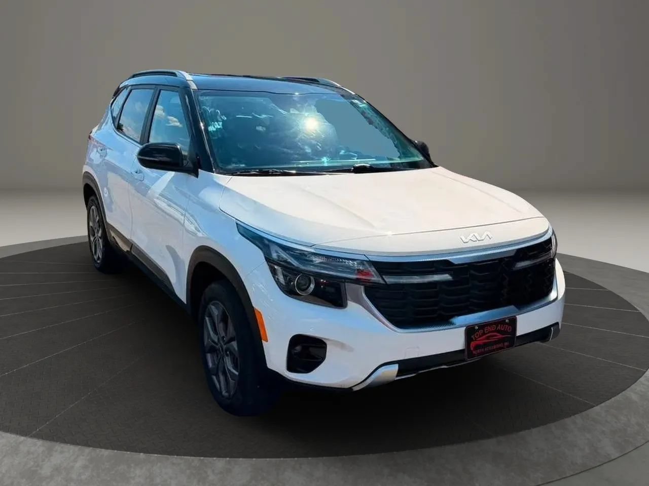 Used 2024 Kia Seltos S AWD/4WD image 3