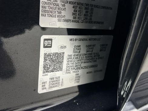 Certified 2025 GMC Sierra 1500 SLE w/ Preferred Package image 33