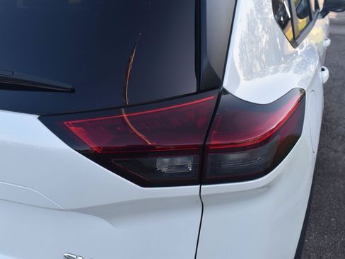 Used 2023 Nissan Rogue SV FWD image 10