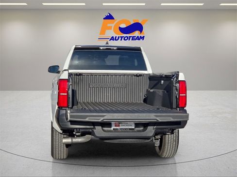 Certified 2025 Toyota Tacoma SR image 12