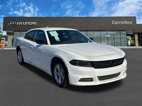 Used 2023 Dodge Charger SXT image 3