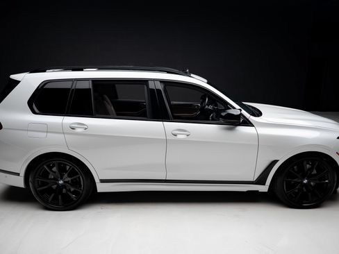 Used 2024 BMW X7 M60i AWD/4WD image 36