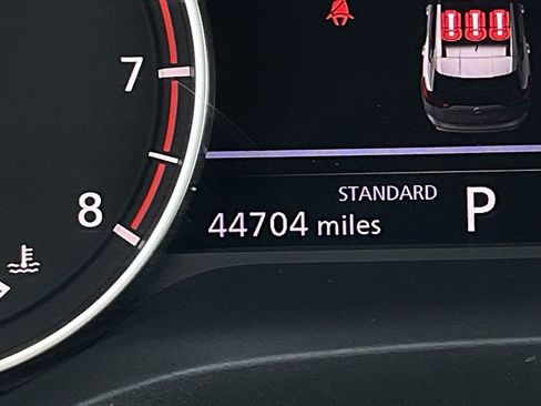 Used 2025 Nissan Rogue SV FWD image 38