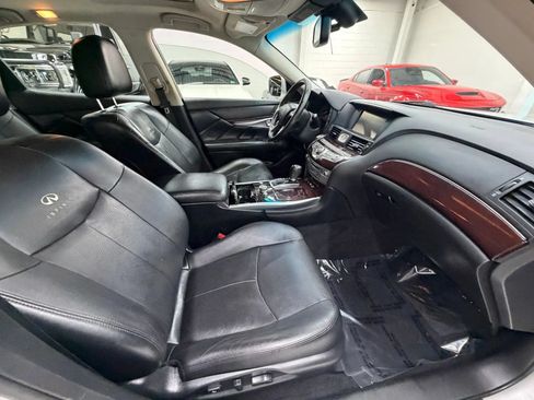 Used 2014 INFINITI Q70 3.7 w/ Premium Package AWD/4WD image 21