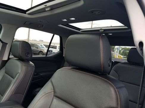 Used 2021 Chevrolet Traverse Premier AWD/4WD image 16