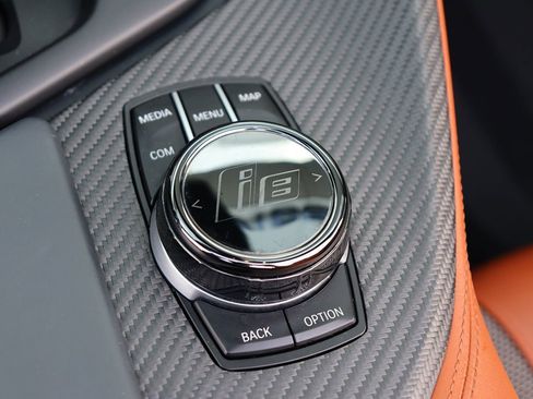 Used 2019 BMW i8 Roadster image 35