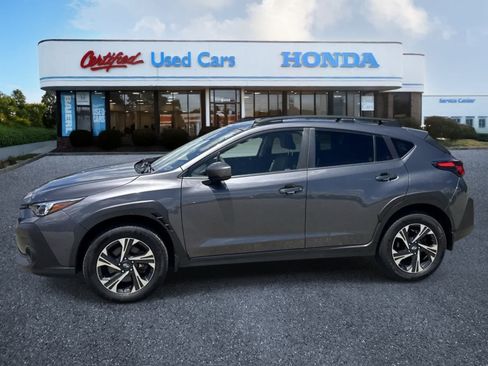 Used 2024 Subaru Crosstrek 2.0i Premium w/ Crosstrek Mirror Package AWD/4WD image 2