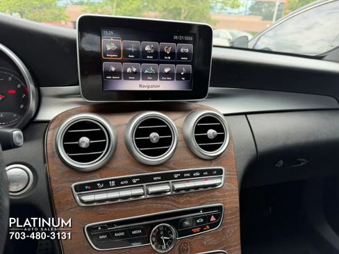 Used 2018 Mercedes-Benz C 300 4MATIC Sedan image 11