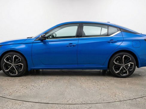 Used 2025 Nissan Altima 2.5 SR image 5