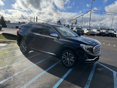 Used 2020 GMC Terrain Denali w/ Denali Premium Package image 7