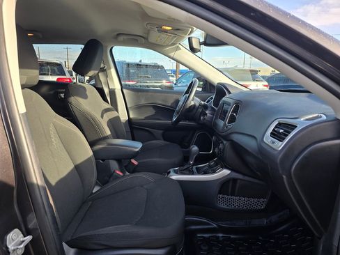 Used 2021 Jeep Compass Sport w/ Cold Weather Group image 10