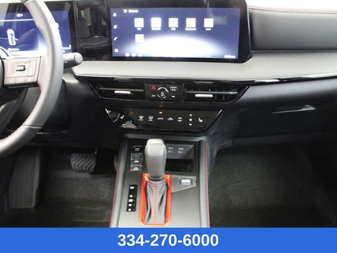 New 2026 Nissan Kicks SR w/ Cold Weather Package image 18