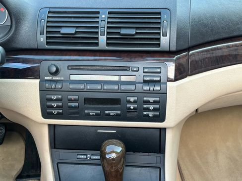 Used 2006 BMW 330Ci Convertible image 38