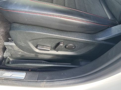 Used 2022 Ford Edge ST-Line image 14