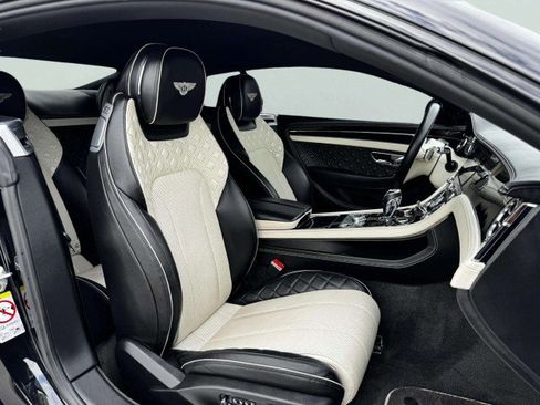 Used 2020 Bentley Continental GT image 40