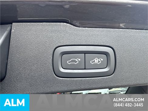 Used 2024 Volvo V60 B5 Cross Country Plus image 23