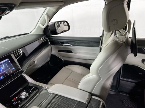 Used 2022 Jeep Wagoneer Series III w/ Rear Seat Video Group 1 image 23