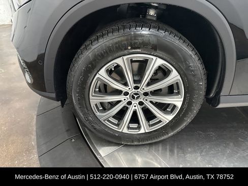 Certified 2025 Mercedes-Benz GLC 300 image 30