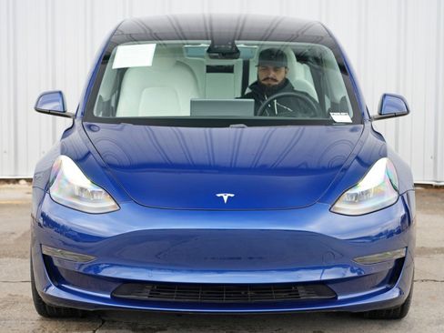 Used 2021 Tesla Model 3 Standard Range Plus image 48