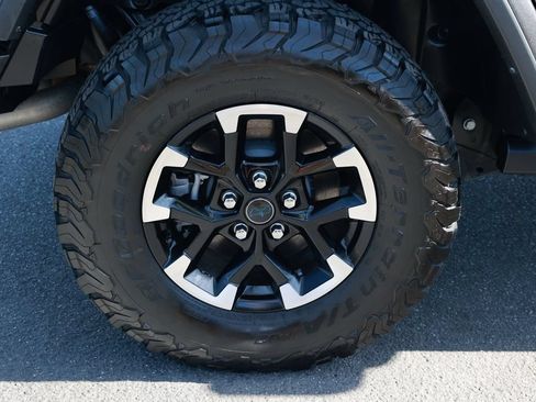 Used 2024 Jeep Wrangler Unlimited Rubicon 4xe w/ Technology Group AWD/4WD image 9