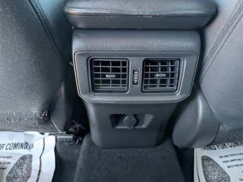 Used 2021 Toyota RAV4 LE image 27