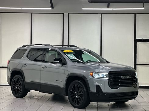 Used 2023 GMC Acadia SLE w/ Driver Convenience Package FWD image 1