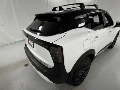 New 2026 Nissan Kicks SR w/ Cold Weather Package