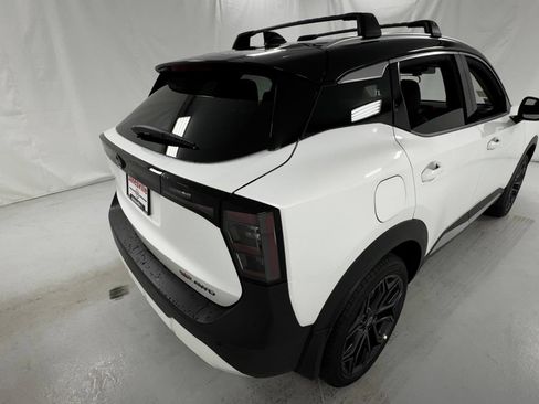 New 2026 Nissan Kicks SR w/ Cold Weather Package AWD/4WD image 3