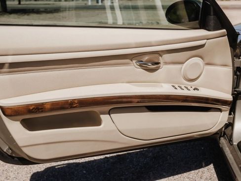 Used 2008 BMW 335i Convertible image 11