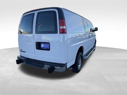 Used 2023 Chevrolet Express 2500 w/ Driver Convenience Package image 5
